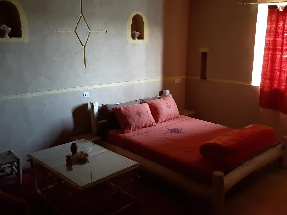 Отель Kasbah Izoran Мидельт Экстерьер фото