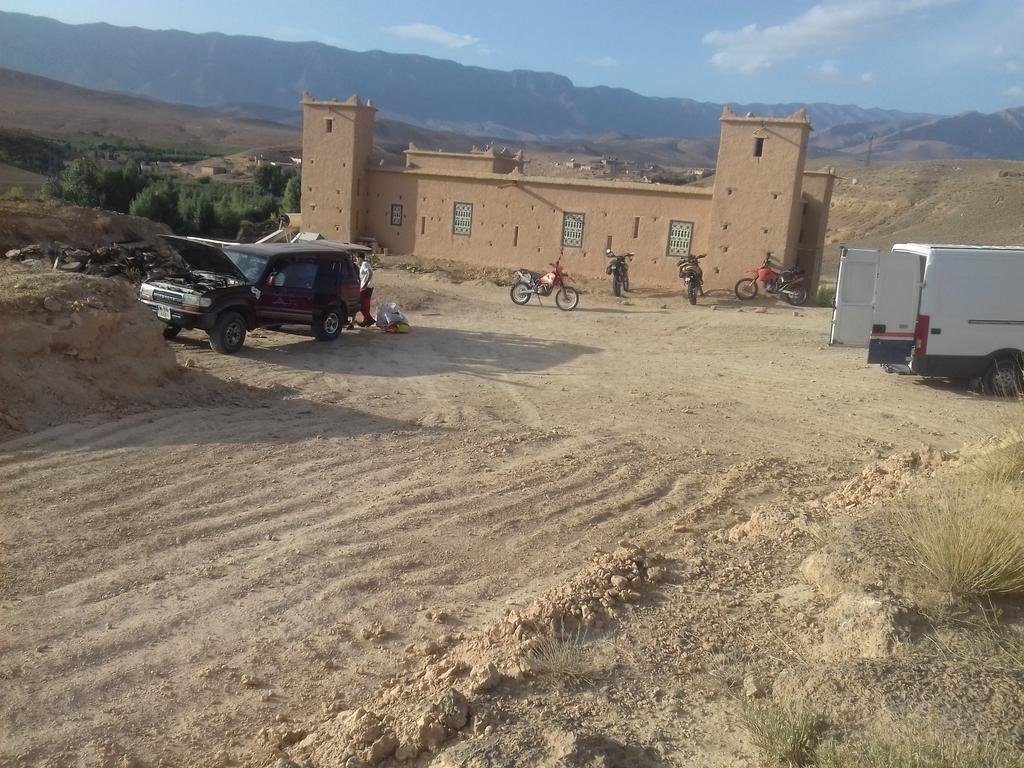 Отель Kasbah Izoran Мидельт Экстерьер фото